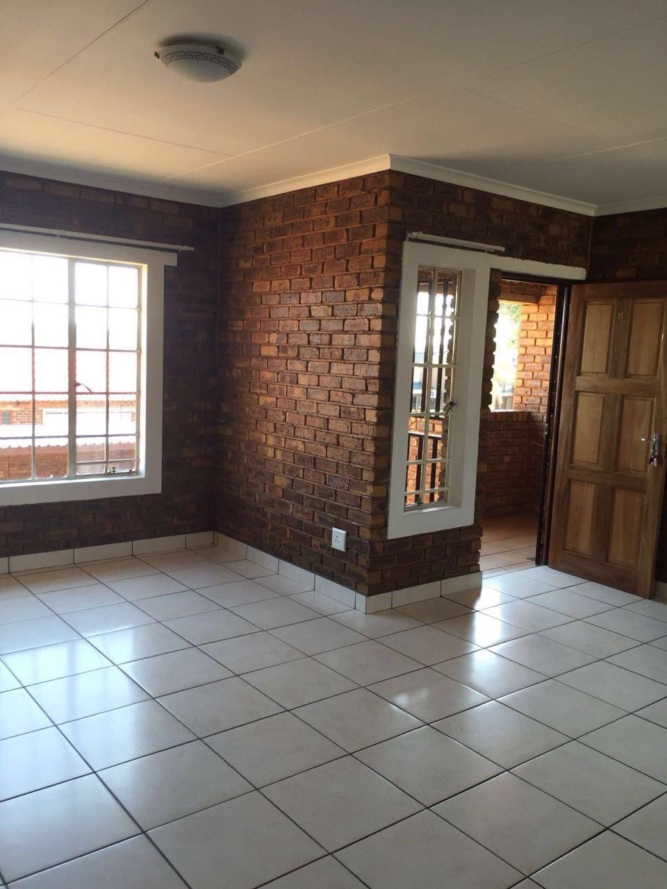 To Let 2 Bedroom Property for Rent in Aberdeen Eastern Cape